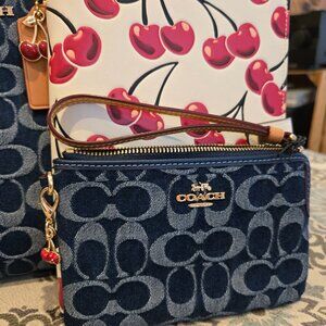 Coach NWT Signature Denim Corner Zip Wristlet